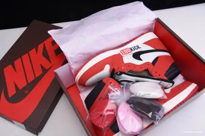 HIGH SCOTT 100(RED) OG AIR 1 RETRO X - JORDAN CD4487 TRAVIS 0524